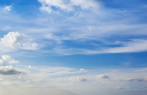 Облака слоистых облаков — стоковое фото