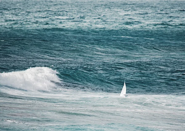 Zeilen in de storm — Stockfoto