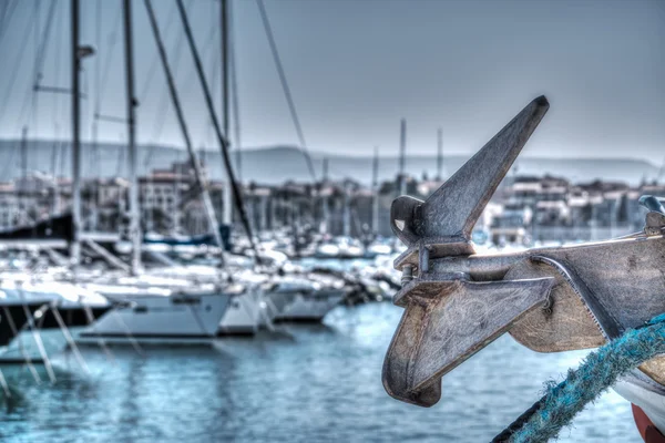 Close up of a boat anchor in Alghero harbor in hdr — Stock Photo, Image