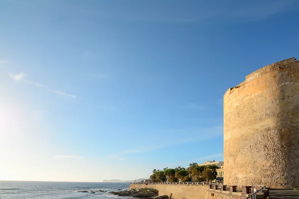 Bastion d'Alghero sous une lumière chaude — Photo