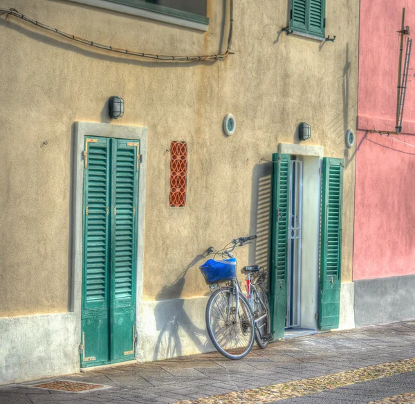 Bicicleta en Alghero frente al mar — Foto de Stock