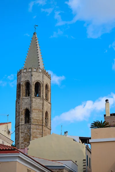 Historischer Kirchturm in Alghero, Sardinen — Stockfoto