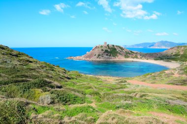 Açık bir günde Porticciolo kıyıda
