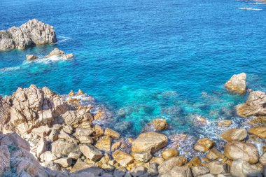 kayalık sahil costa paradiso içinde