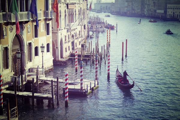 Gondola w Grand Canal, Venice — Zdjęcie stockowe
