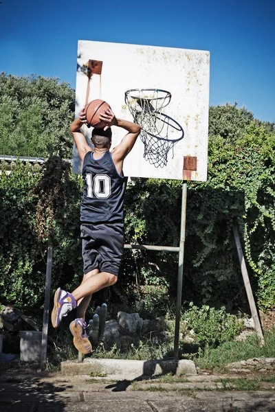 Slam dunk en el parque — Foto de Stock