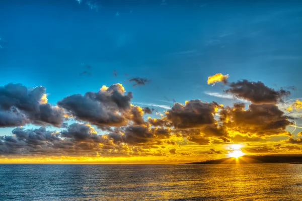 HDR solnedgång i Sardinien — Stockfoto