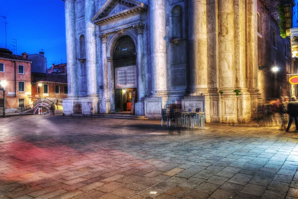 Praça em Veneza em uma noite clara — Fotografia de Stock