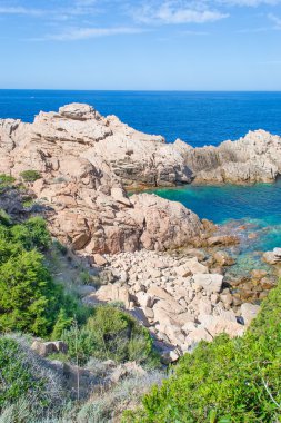 kayalık sahil costa paradiso içinde