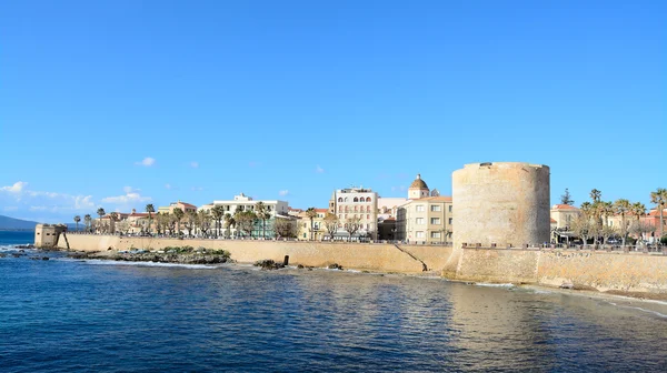 Côte d'Alghero sous un ciel dégagé — Photo