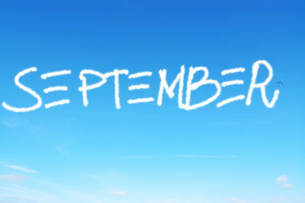 Gökyüzünde yazılı Eylül — Stok fotoğraf