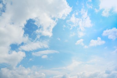 doğal bulutlar gökyüzünde