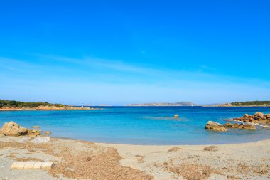 Açık bir günde Conca Verde kıyı