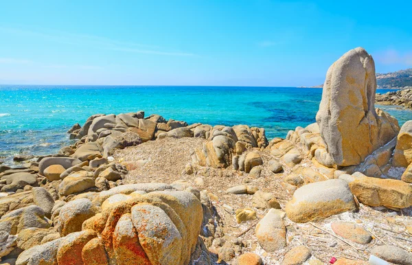 Rocas en la playa de Santa Reparata — Foto de Stock