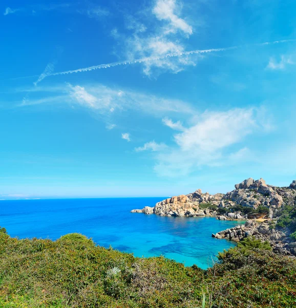 Capo Testa riva in una giornata limpida — Foto Stock