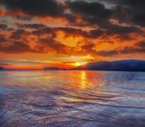 Färgglada himlen över Mugoni beach — Stockfoto