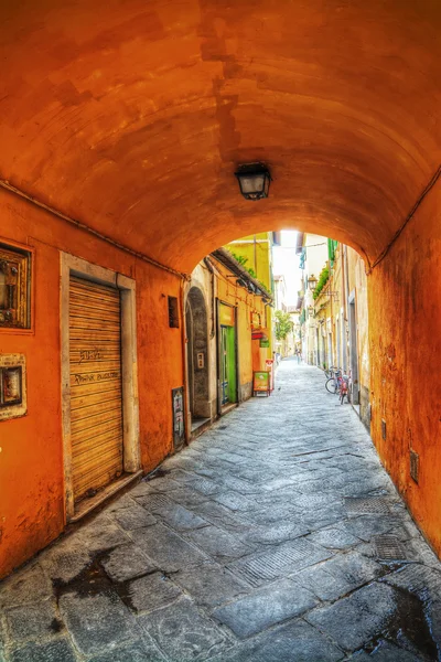 Arco em pisa em hdr — Fotografia de Stock