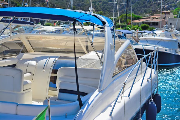 Yachts in Porto Cervo harbor — Stock Photo, Image