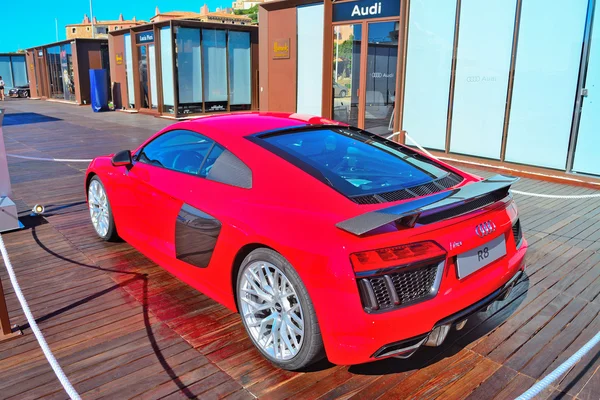 Audi r8 im porto cervo hafen vitrine — Stockfoto