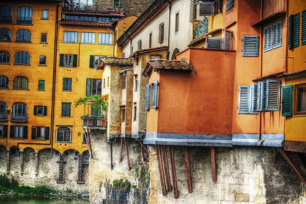Picturesque corner in Ponte Vecchio bank in Florence — Stock Photo, Image