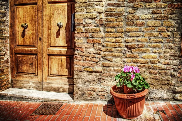 Coin pittoresque à San Gimignano — Photo