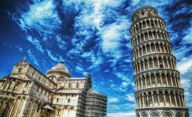 Piazza dei miracoli HDR