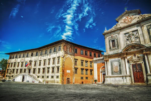 Piazza dei Cavalieri in Pisa in hdr — Stock Photo, Image