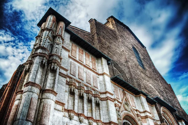 San Petronio kyrka i hdr — Stockfoto