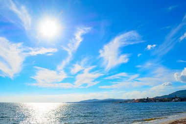 güneş ufukta parlayan