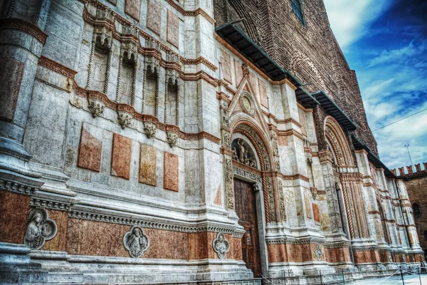 Detail of San Petronio cathedral front view in Bologna — Stock Photo, Image