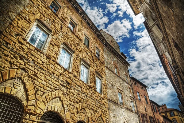 Beaux bâtiments à Sienne — Photo