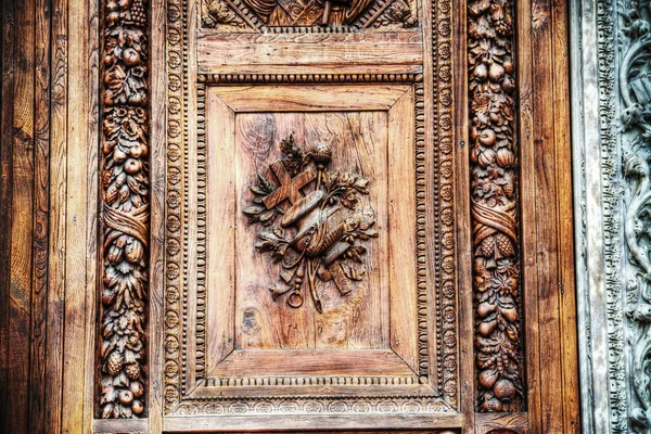 Santa Croce main door close up — Stock Photo, Image