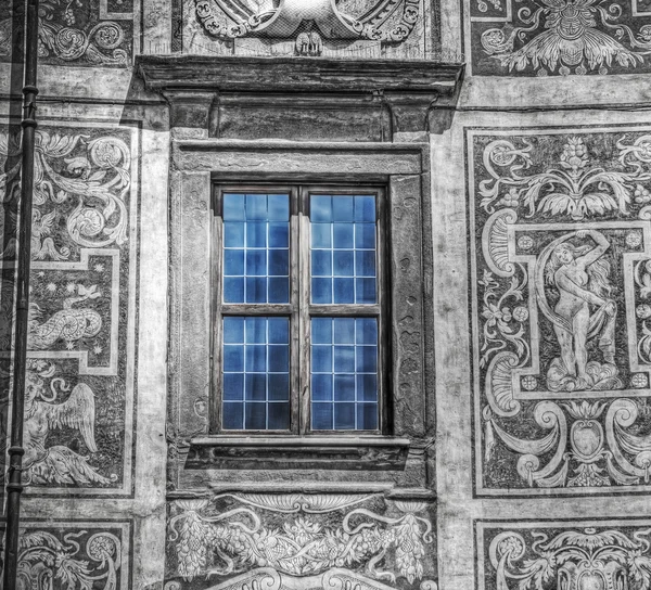 Selective desaturation of a blue window — Stock Photo, Image