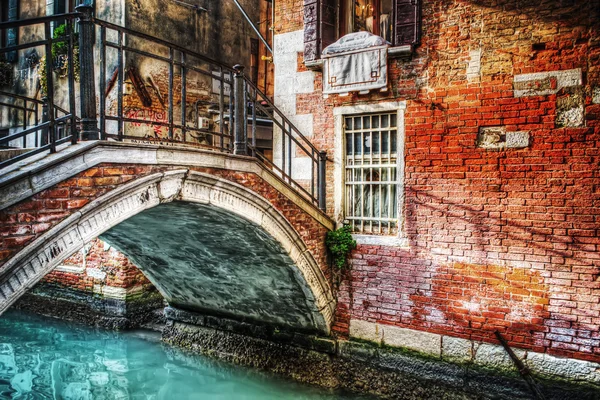 Kleine Brücke in Venedig — Stockfoto