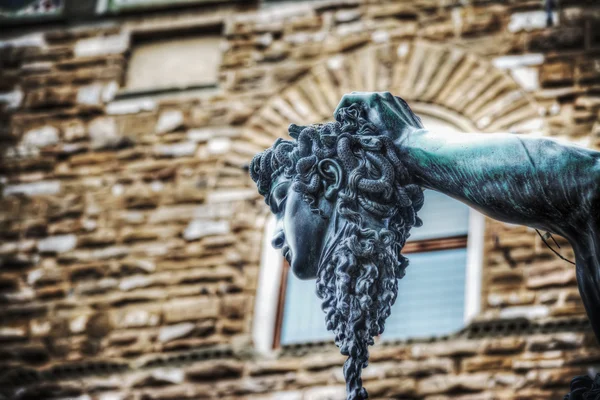 Medusa testa di Perseo statua in Loggia de Lanzi — Foto Stock