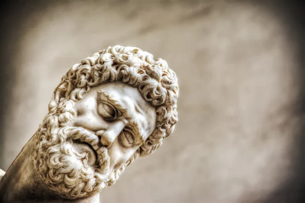 Cara de Hércules en estatua de Hércules y Nesso centauro —  Fotos de Stock