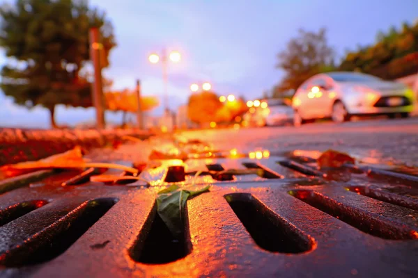 Alcantarillado al atardecer — Foto de Stock