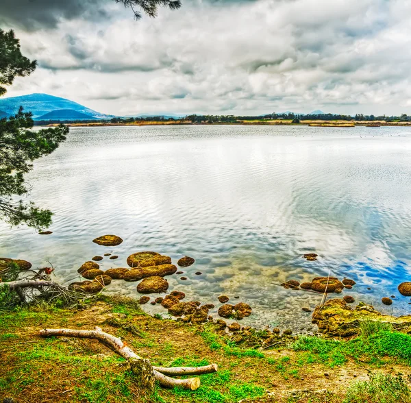 Calik lagoa sob um céu nublado — Fotografia de Stock