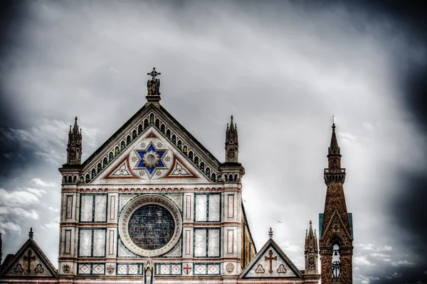 Santa Croce front view under a dramatic gray sky — Stock Photo, Image