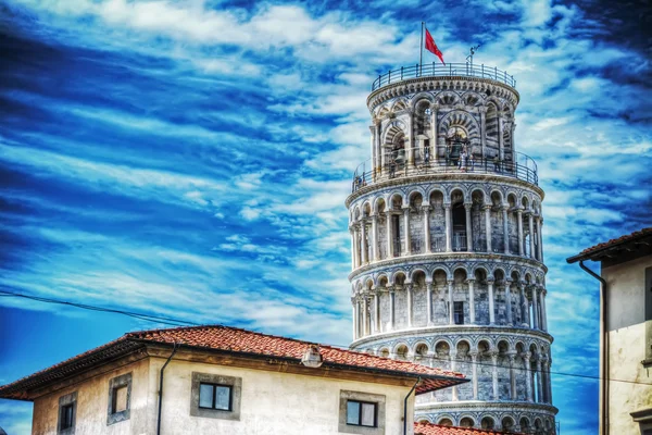 Dünya ünlü leaning tower Pisa — Stok fotoğraf