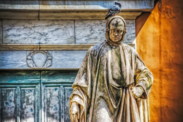 Statua di Nicola Pisano a Pisa — Foto Stock