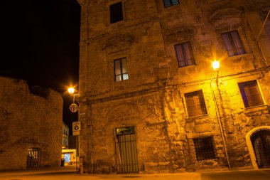 Alghero eski şehir tarihi bir bina
