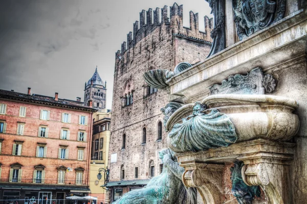 Piazza Maggiore, Bologna egy felhős ég alatt — Stock Fotó