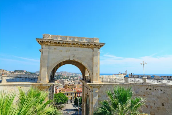 Bastion de Saint Rémy sous un ciel bleu — Photo