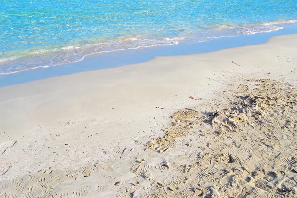 Eau turquoise et sable blanc en Sardaigne — Photo