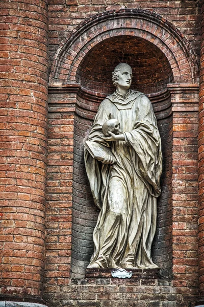 Estatua de San Bernardo Tolomei en Siena —  Fotos de Stock