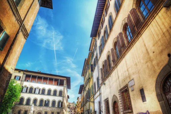 Элегантные здания Флоренции — стоковое фото