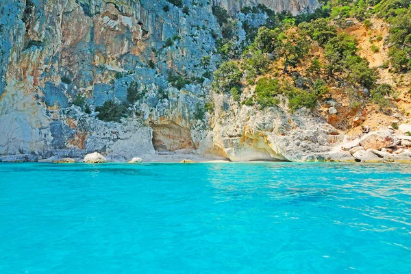 Crystal clear water in Orosei Gulf — Stock Photo, Image