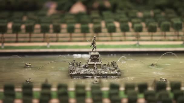 Neptune fountain miniature — Stock Video