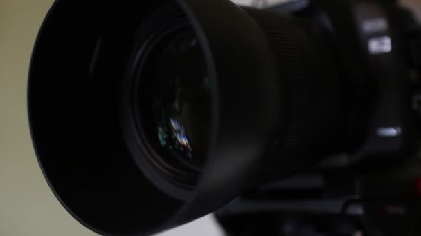 Camera lens vangen close-up shot — Stockvideo